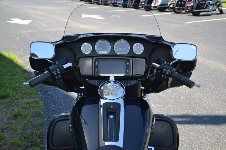 2018 Harley-Davidson Tri Glide Ultra B- FLHTCUTG