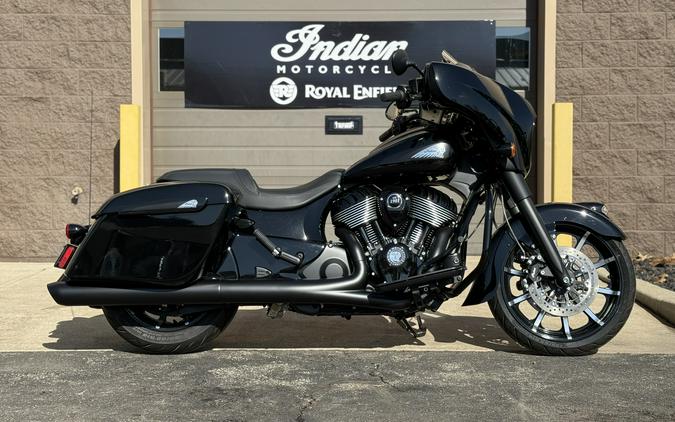 2025 Indian Chieftain® Dark Horse® with PowerBand Audio Package