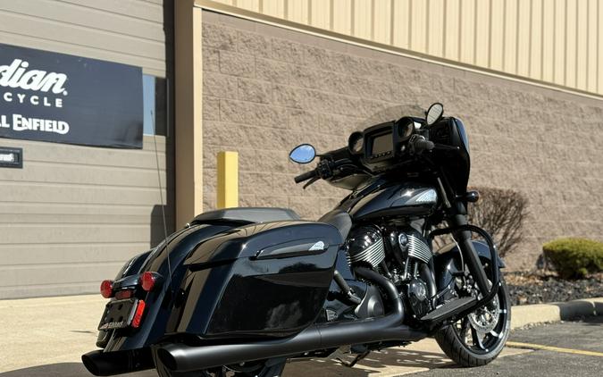 2025 Indian Chieftain® Dark Horse® with PowerBand Audio Package