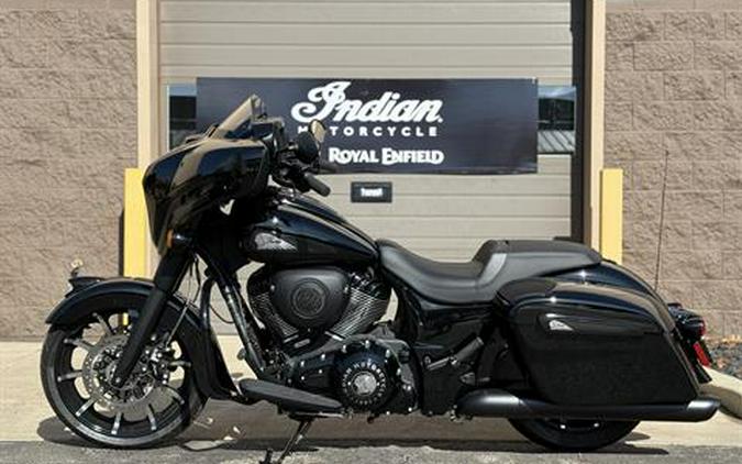 2025 Indian Motorcycle Chieftain® Dark Horse® with PowerBand Audio Package
