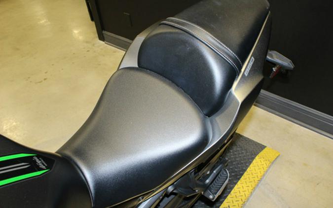 2024 Kawasaki Ninja 650 Metallic Matte Dark GrayMetallic Spark