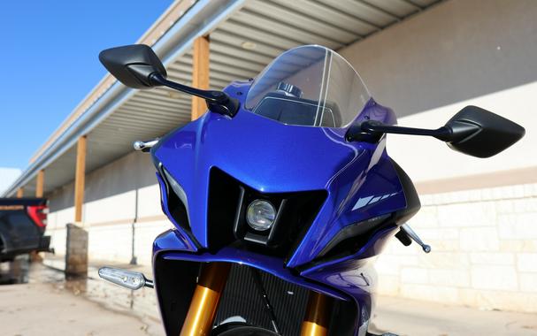 2025 YAMAHA YZFR7