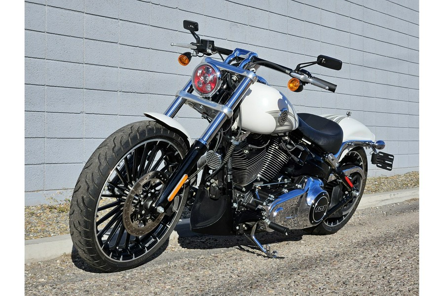 2017 Harley-Davidson® FXSB Breakout®