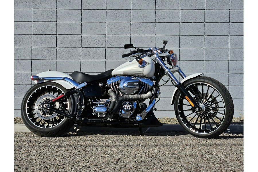 2017 Harley-Davidson® FXSB Breakout®