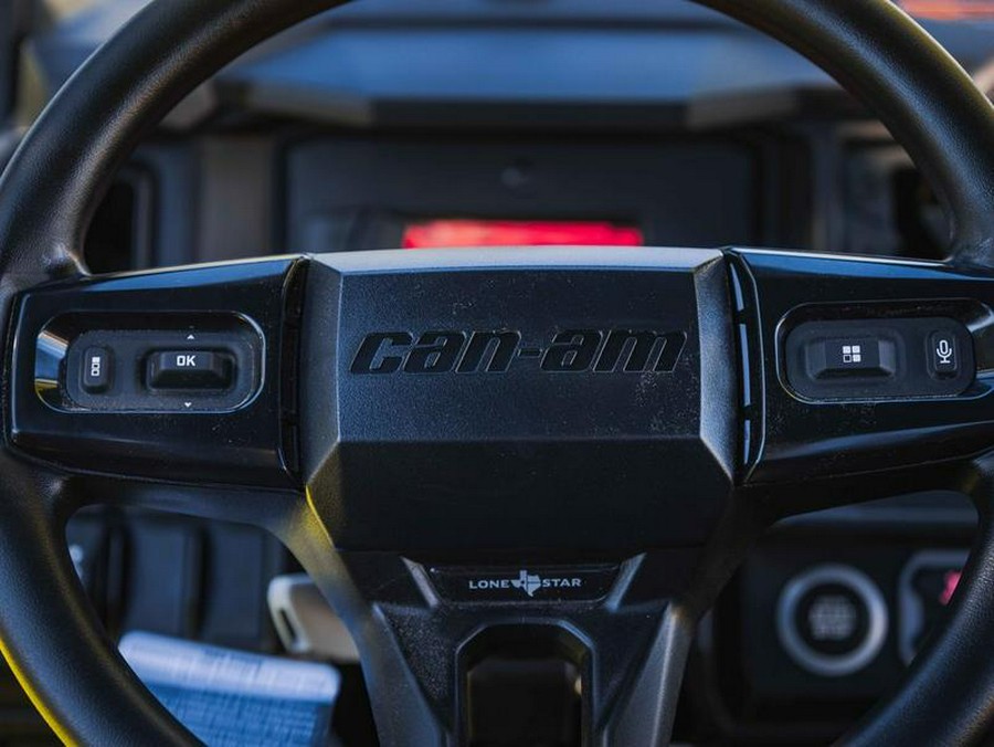 2026 Can-Am® Defender MAX LONE STAR HD11