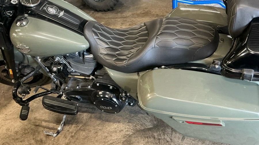 2021 Harley-Davidson® Road King® Special