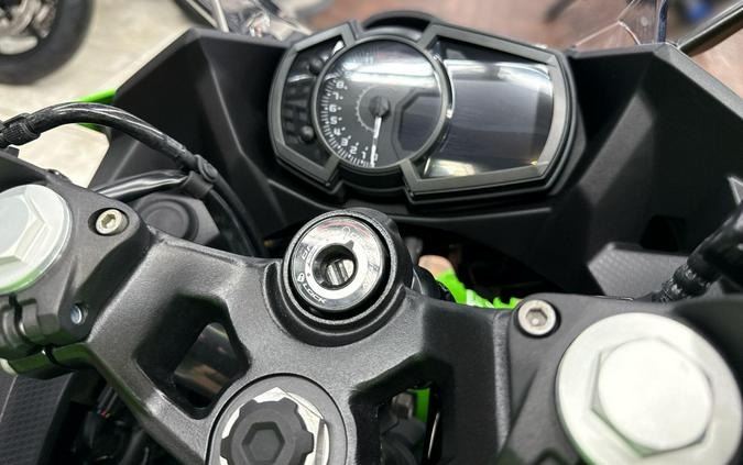 2023 Kawasaki NINJA 400 KRT ABS
