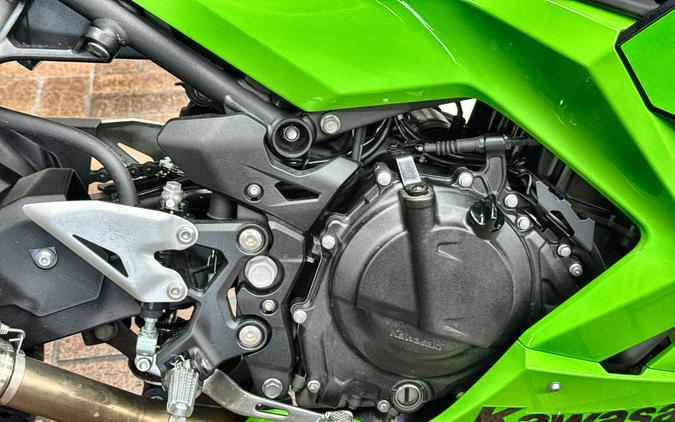 2023 Kawasaki NINJA 400 KRT ABS