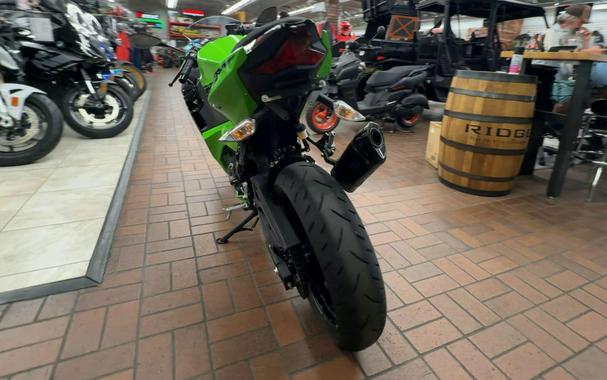 2023 Kawasaki NINJA 400 KRT ABS