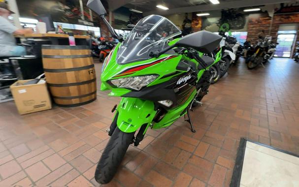 2023 Kawasaki NINJA 400 KRT ABS