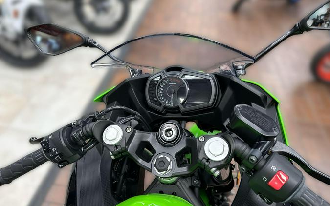 2023 Kawasaki NINJA 400 KRT ABS