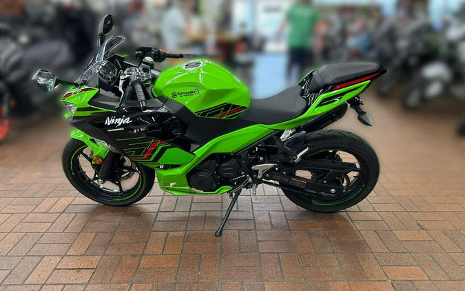 2023 Kawasaki NINJA 400 KRT ABS