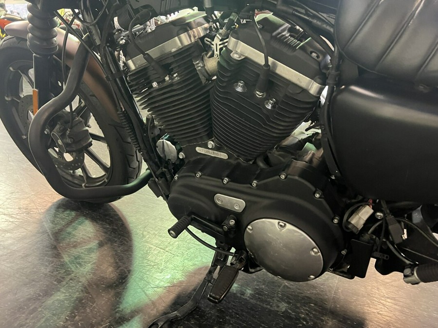 2019 Harley-Davidson Iron 883 Rawhide Denim XL883N