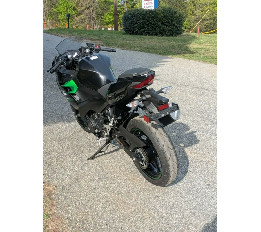2023 Kawasaki Ninja® 400 ABS