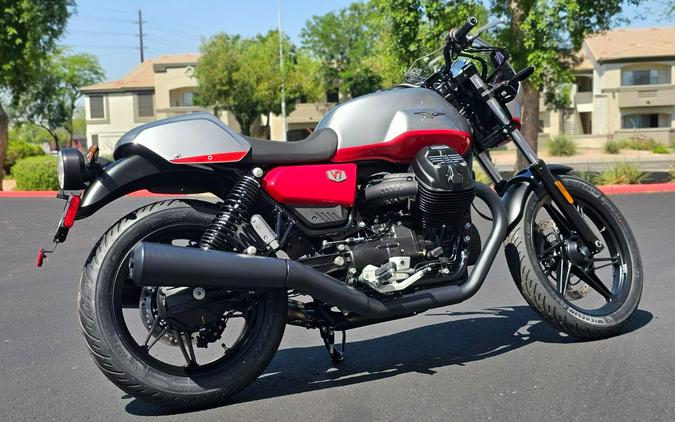 2024 Moto Guzzi V7 Stone Corsa