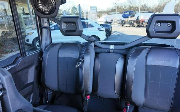 2026 Can-Am® Defender MAX Limited HD11 Desert Tan & Carbon Black