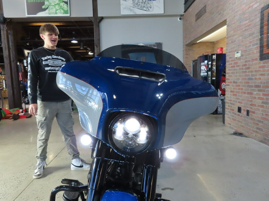 2023 Harley-Davidson® FLHXS Street Glide® Special