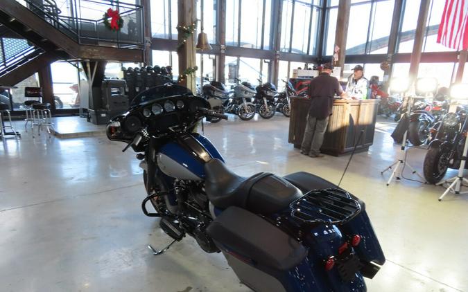 2023 Harley-Davidson® FLHXS Street Glide® Special