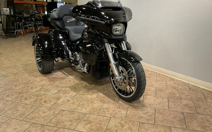 2026 Harley-Davidson® FLHLT Street Glide 3 Limited Vivid Black