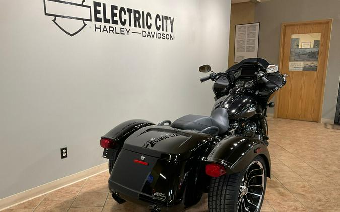 2024 Harley-Davidson Road Glide 3 Vivid Black FLTRT