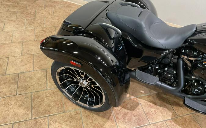 2024 Harley-Davidson Road Glide 3 Vivid Black FLTRT