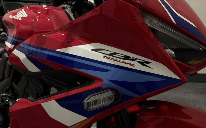 2026 Honda CBR650R E-Clutch