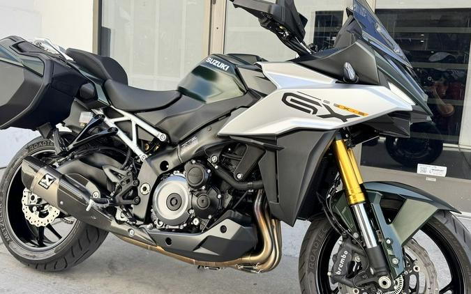 2024 Suzuki GSX-S1000GX Plus