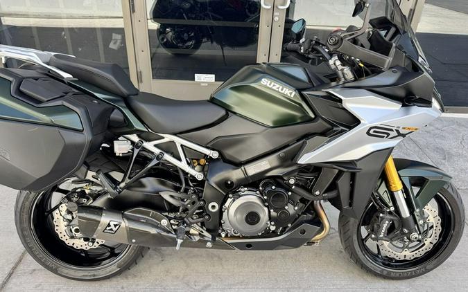 2024 Suzuki GSX-S1000GX Plus