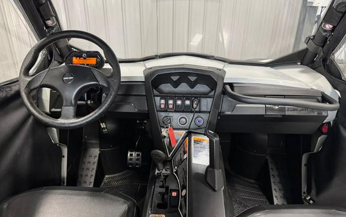 2017 Can-Am Commander DPS 800R
