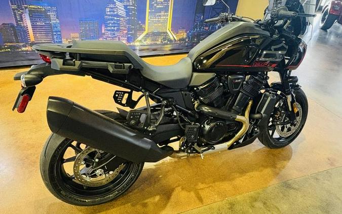 2026 Harley-Davidson® Pan America® 1250 ST