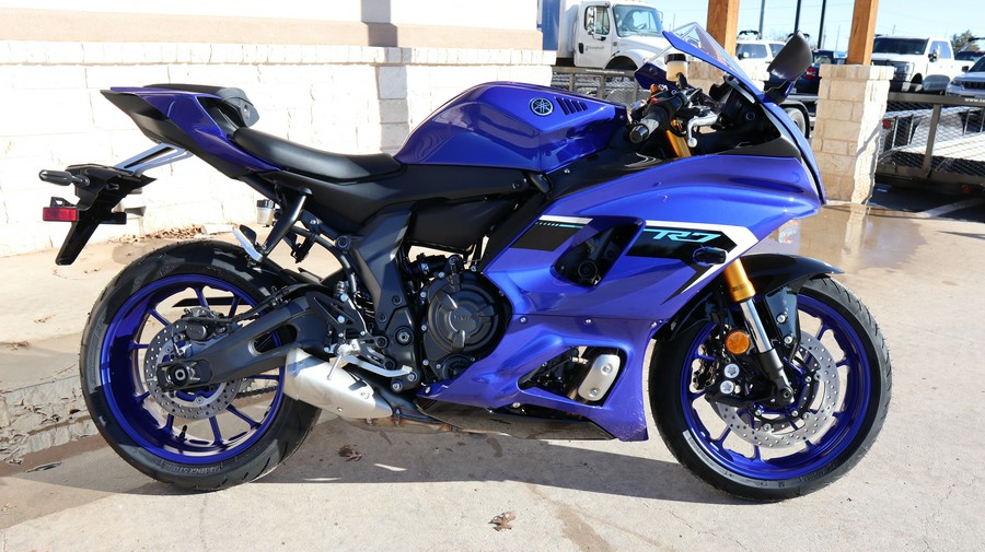 2025 YAMAHA YZFR7