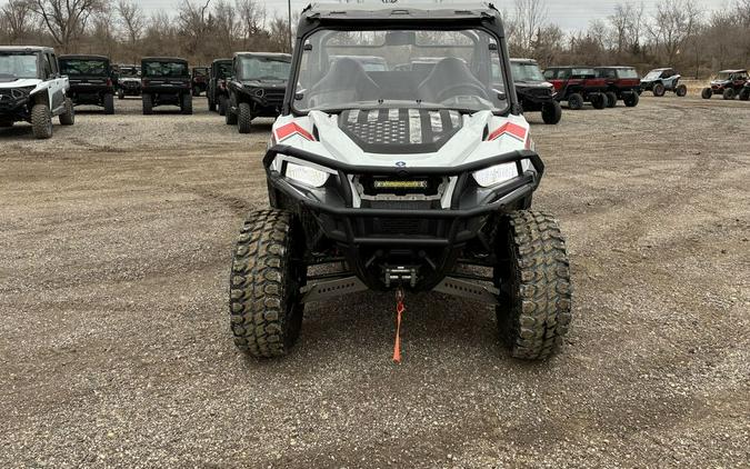 2017 Polaris GENERAL™ 1000 EPS White Lightning