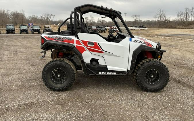 2017 Polaris GENERAL™ 1000 EPS White Lightning