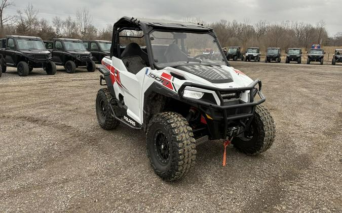 2017 Polaris GENERAL™ 1000 EPS White Lightning
