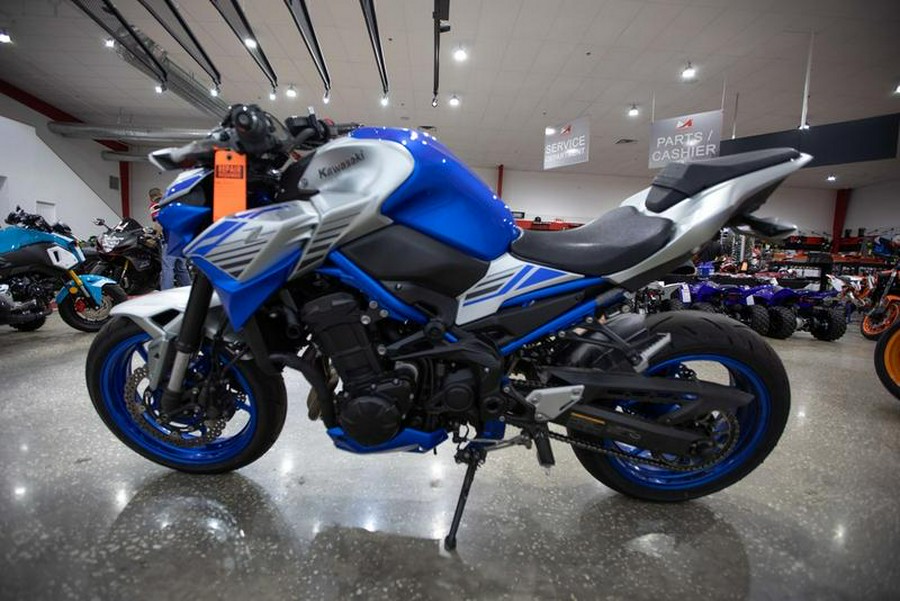 2020 Kawasaki Z900 ABS Candy Plasma Blue/Metallic Silver