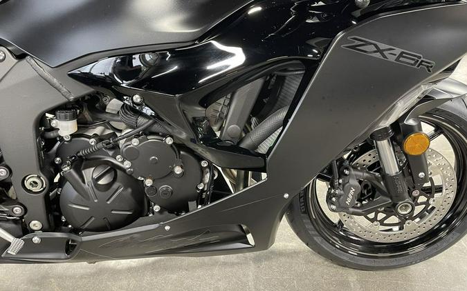 2024 Kawasaki Ninja® ZX™-6R Metallic Flat Spark Black/Ebony