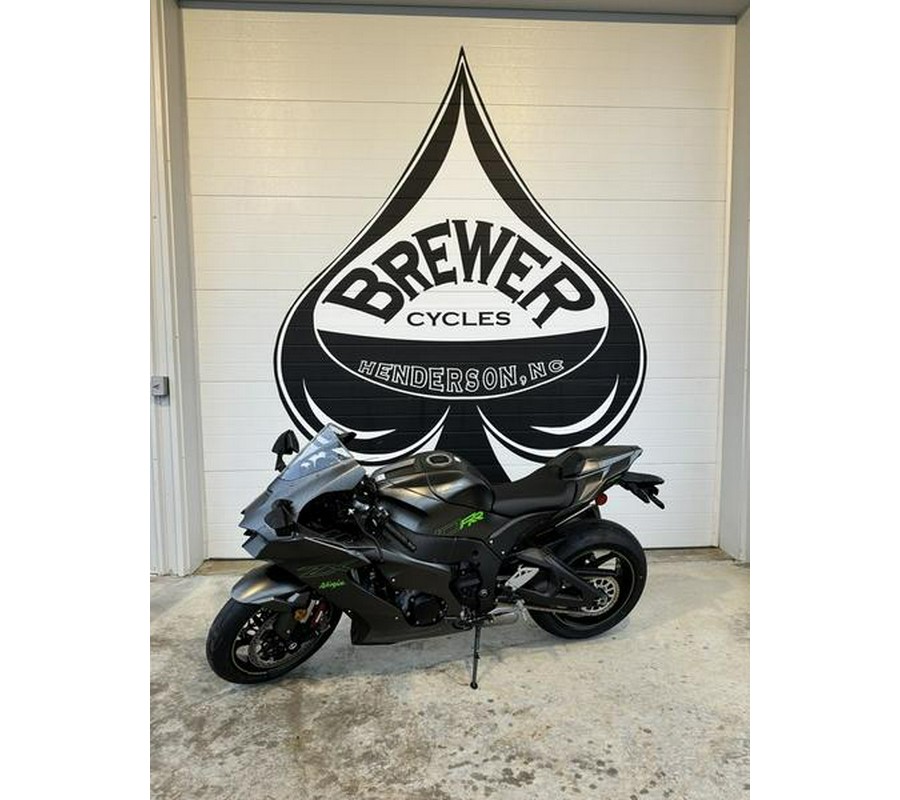 2025 Kawasaki Ninja® ZX™-10RR ABS