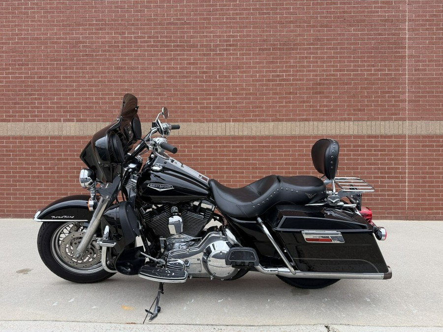 2006 Harley-Davidson® Road King® Classic Black