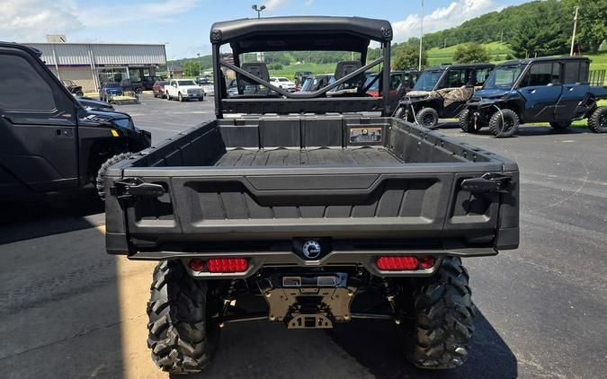 2026 Can-Am® Defender 6x6 XT HD10