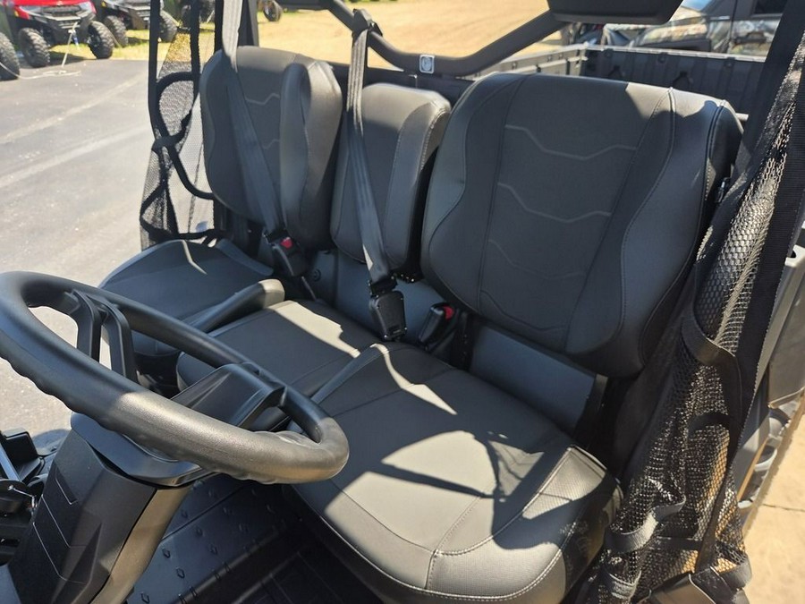 2026 Can-Am® Defender 6x6 XT HD10