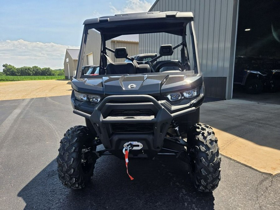 2026 Can-Am® Defender 6x6 XT HD10