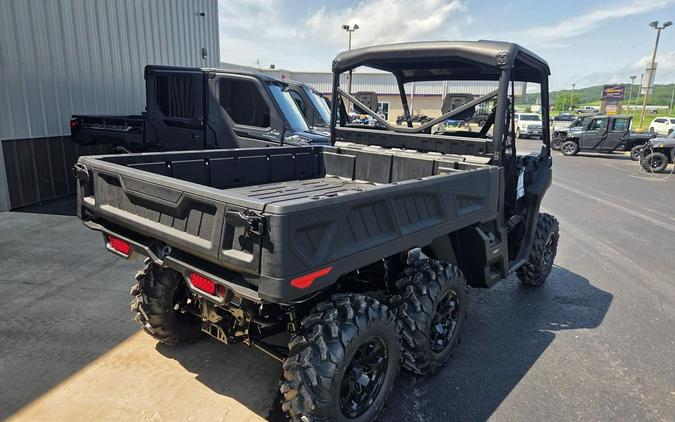 2026 Can-Am® Defender 6x6 XT HD10