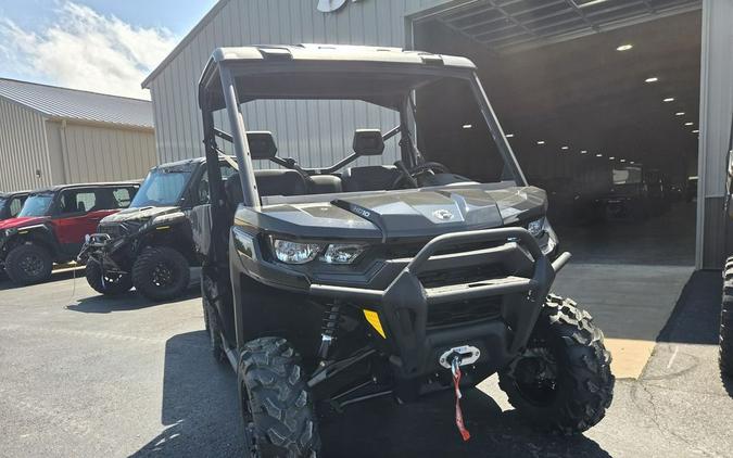 2026 Can-Am® Defender 6x6 XT HD10