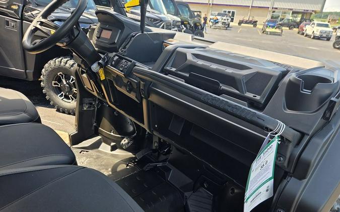 2026 Can-Am® Defender 6x6 XT HD10