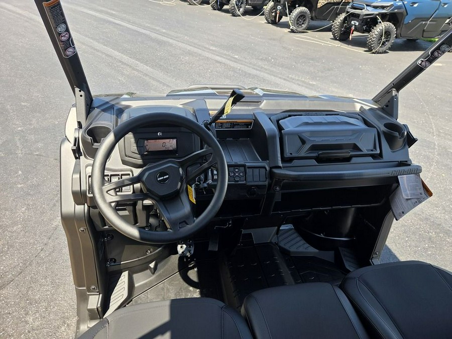 2026 Can-Am® Defender 6x6 XT HD10