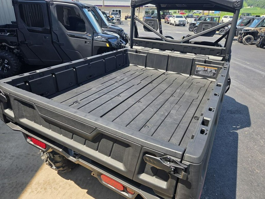 2026 Can-Am® Defender 6x6 XT HD10