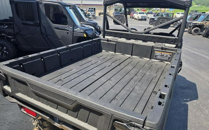 2026 Can-Am® Defender 6x6 XT HD10
