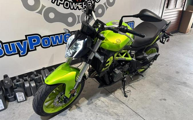 2024 Benelli 302S