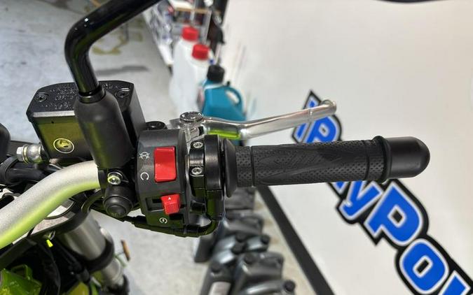 2024 Benelli 302S