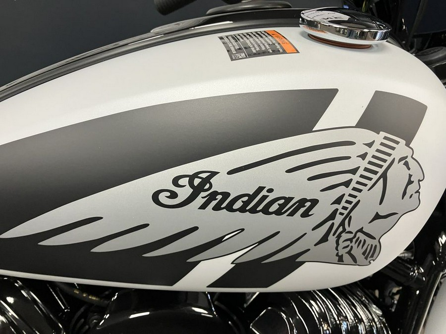 2024 Indian Motorcycle® Sport Chief Ghost White Metallic Smoke